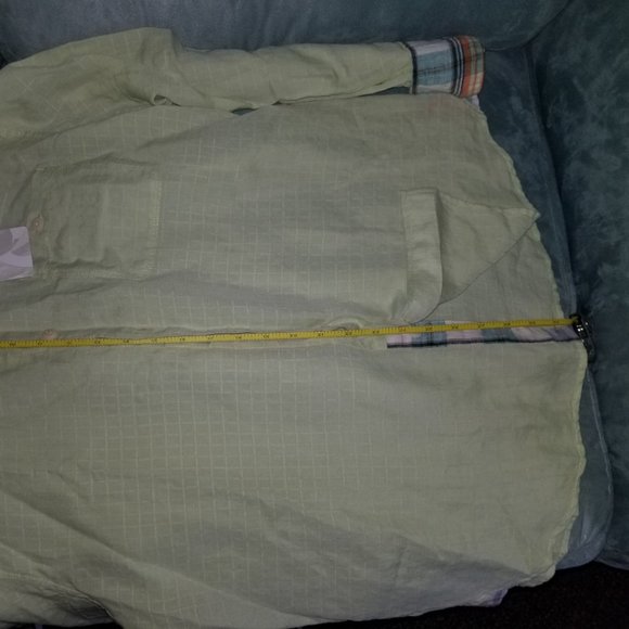 Tommy Bahama Beach Breaker button down - Picture 6 of 6